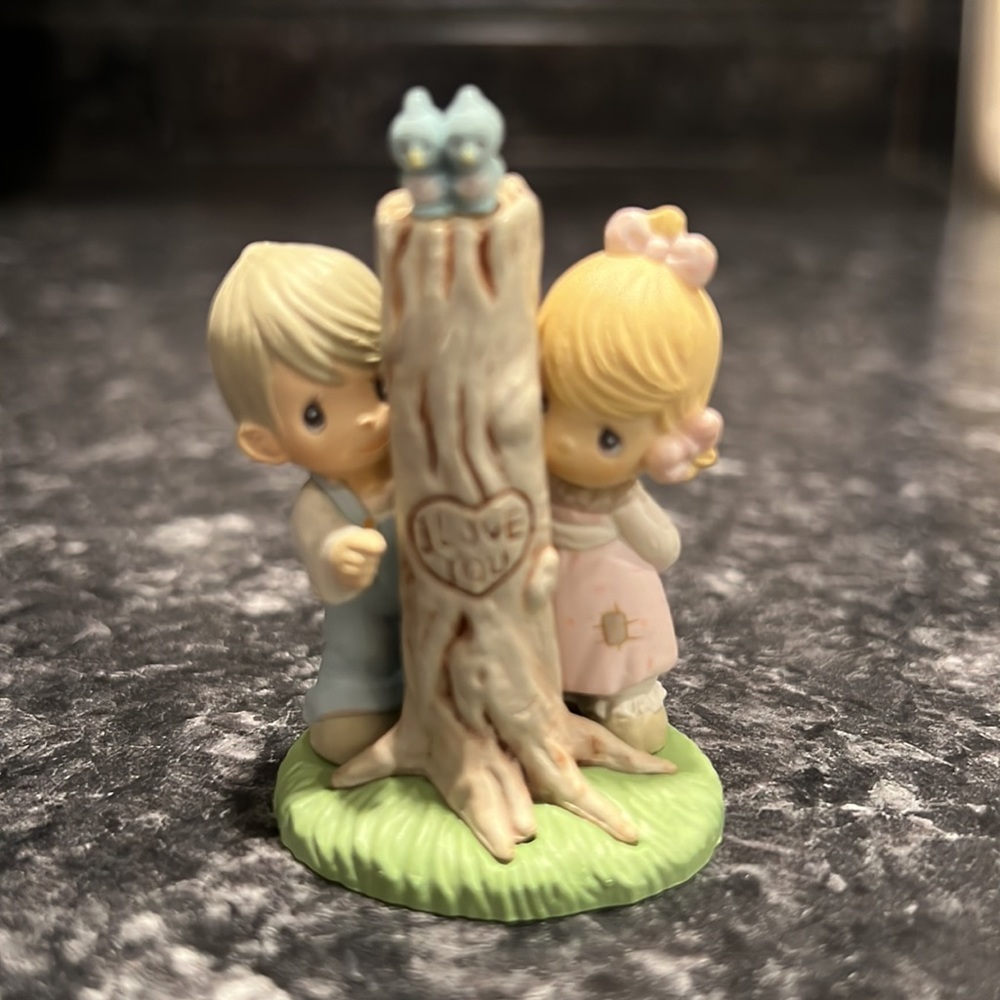 Precious moments Small Figurine 1.5 inches